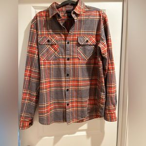 Burton men’s large flannel shirt
